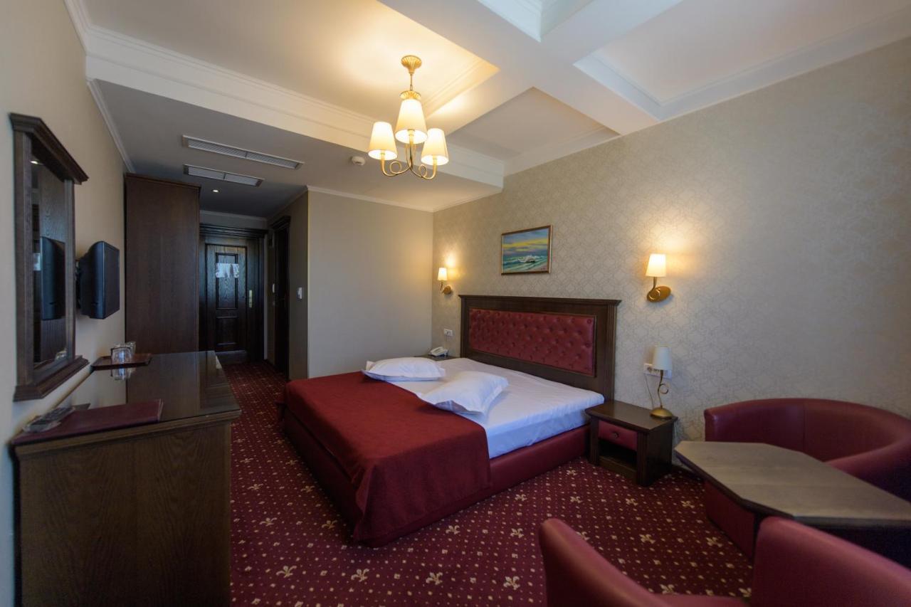 Hotel Golden Palace Mamaia Exteriör bild